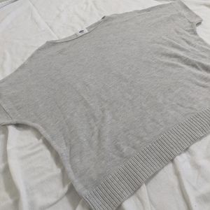 ⭐ Old Navy grey knit t shirt size medium